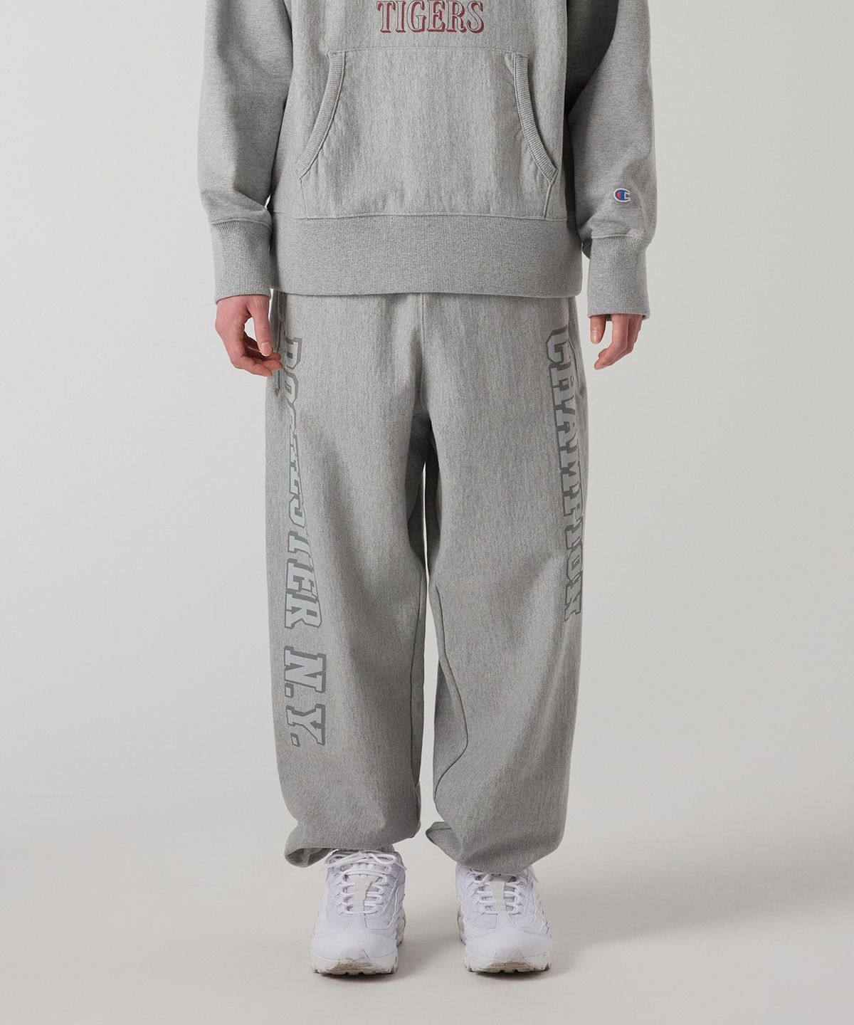 챔피온(CHAMPION) 헤리티지 리버스위브 릴렉스핏 빈티지 스웨트 팬츠 Grey
