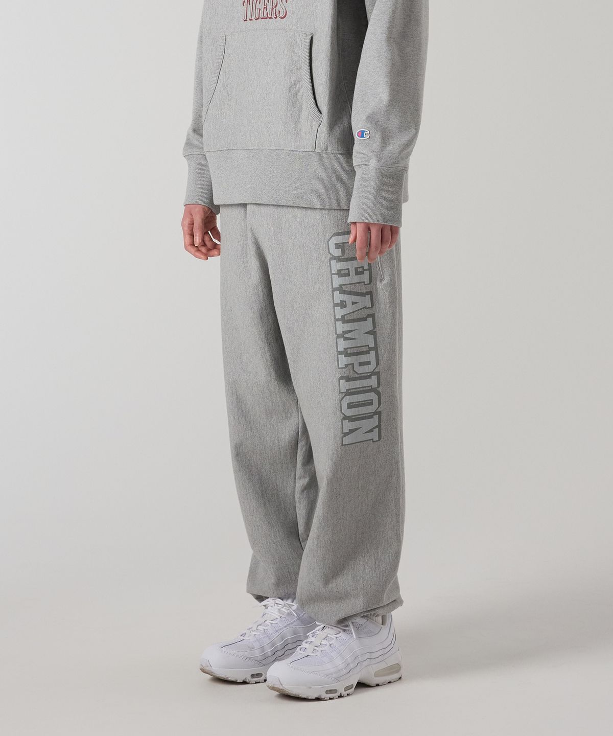 챔피온(CHAMPION) 헤리티지 리버스위브 릴렉스핏 빈티지 스웨트 팬츠 Grey