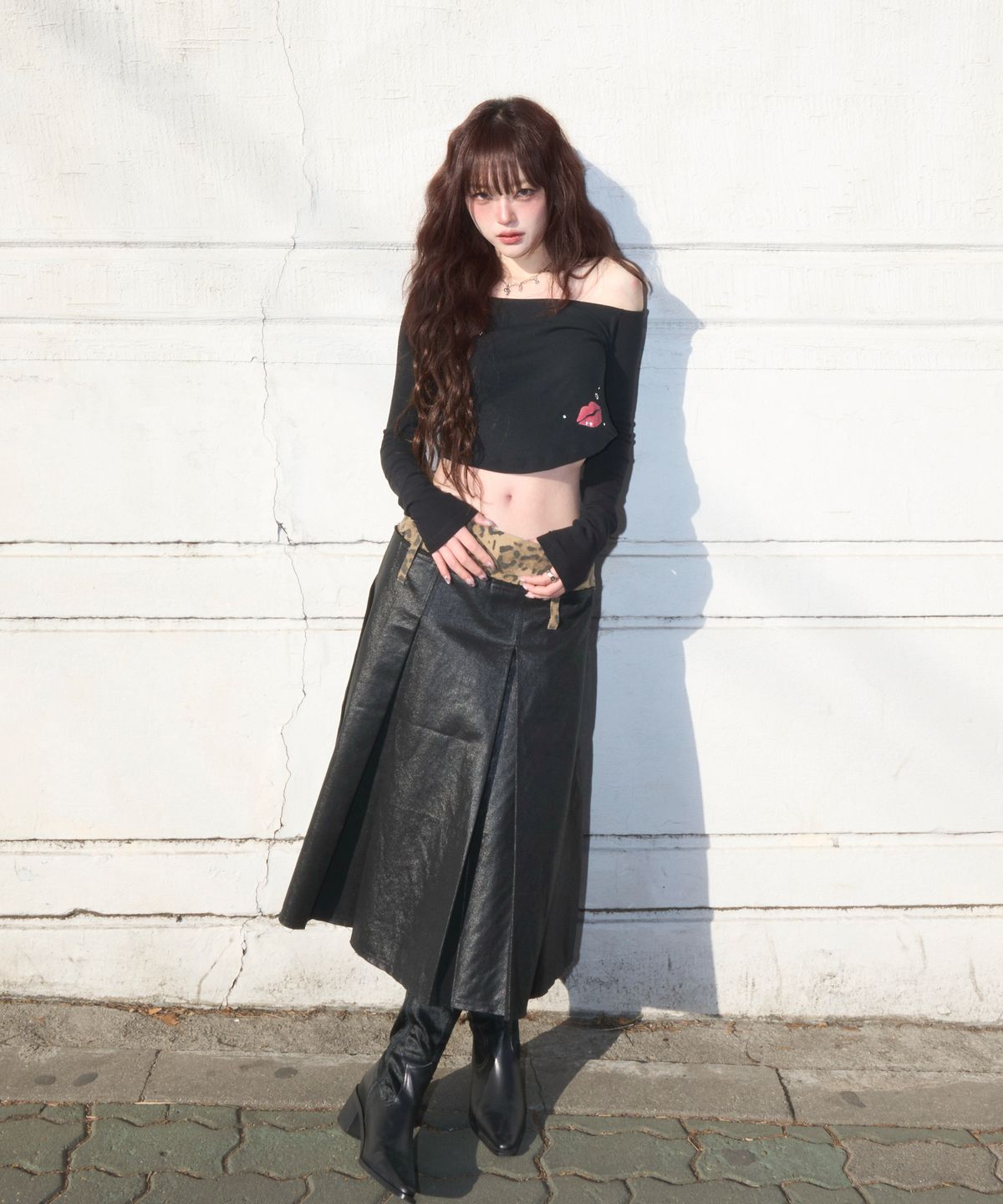 체리퀴리(CHERRYQUIRI) love bite one shoulder - black