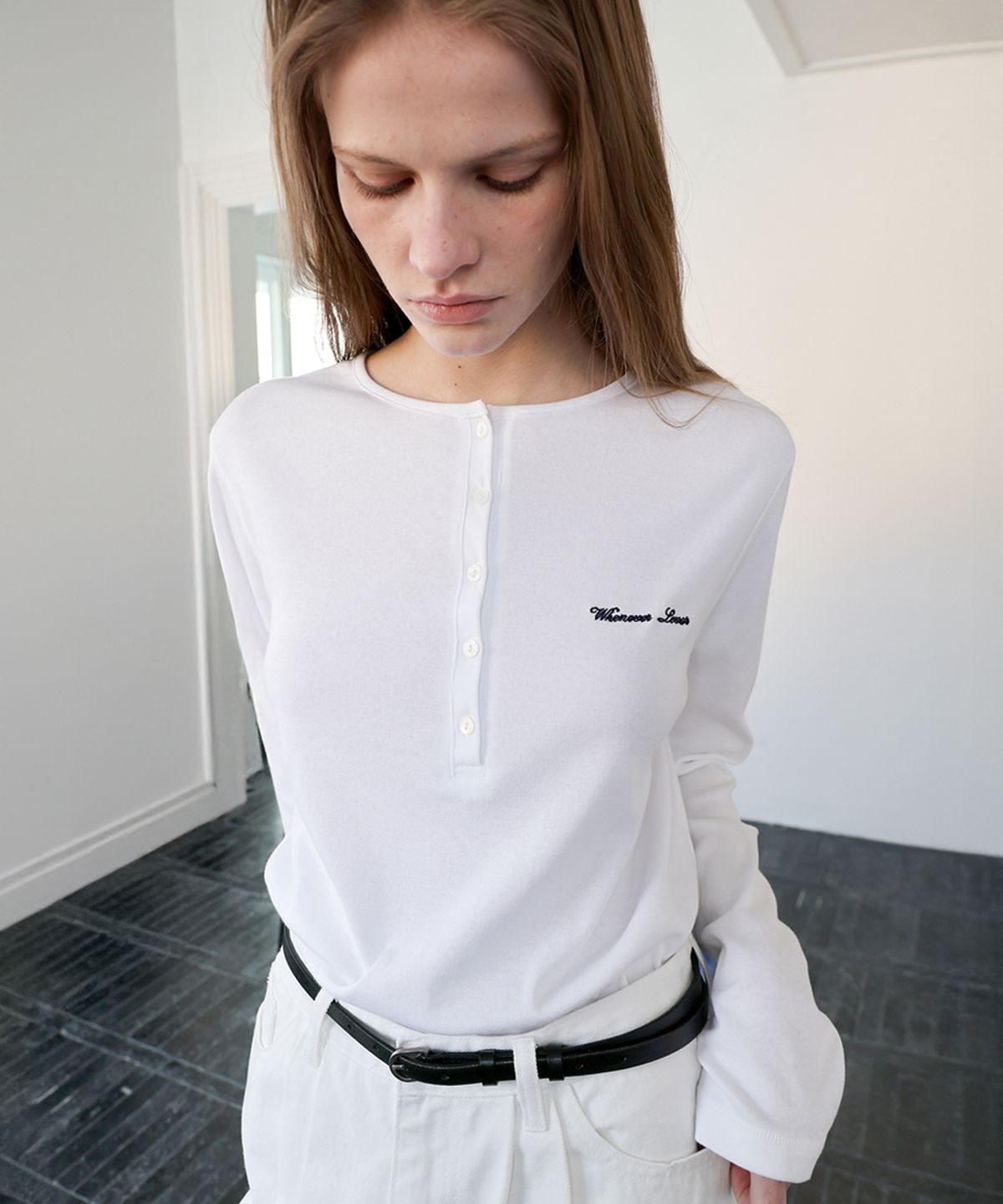르바(LEVAR) Whenever Henley Neck T-shirt - Off White