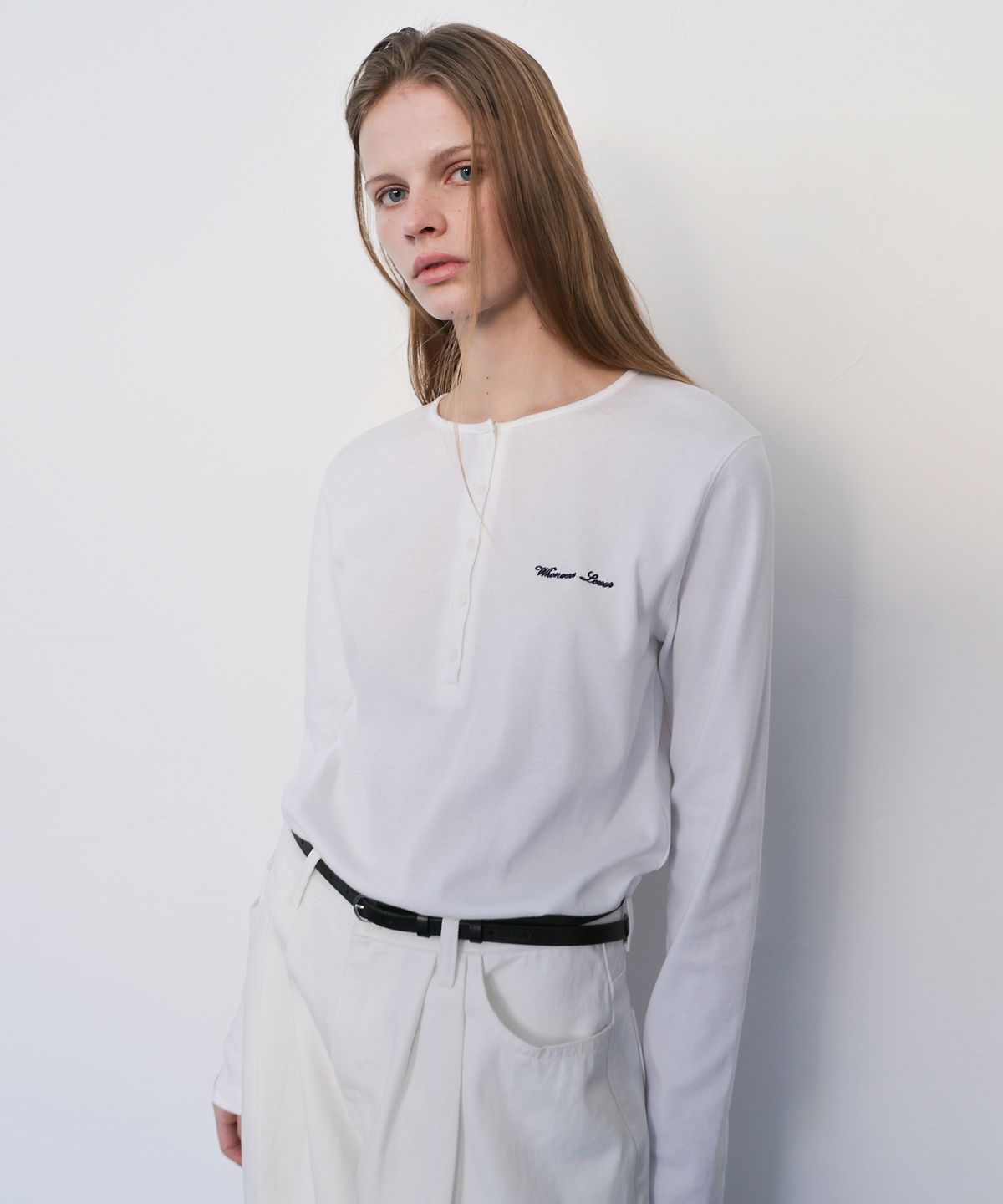 르바(LEVAR) Whenever Henley Neck T-shirt - Off White