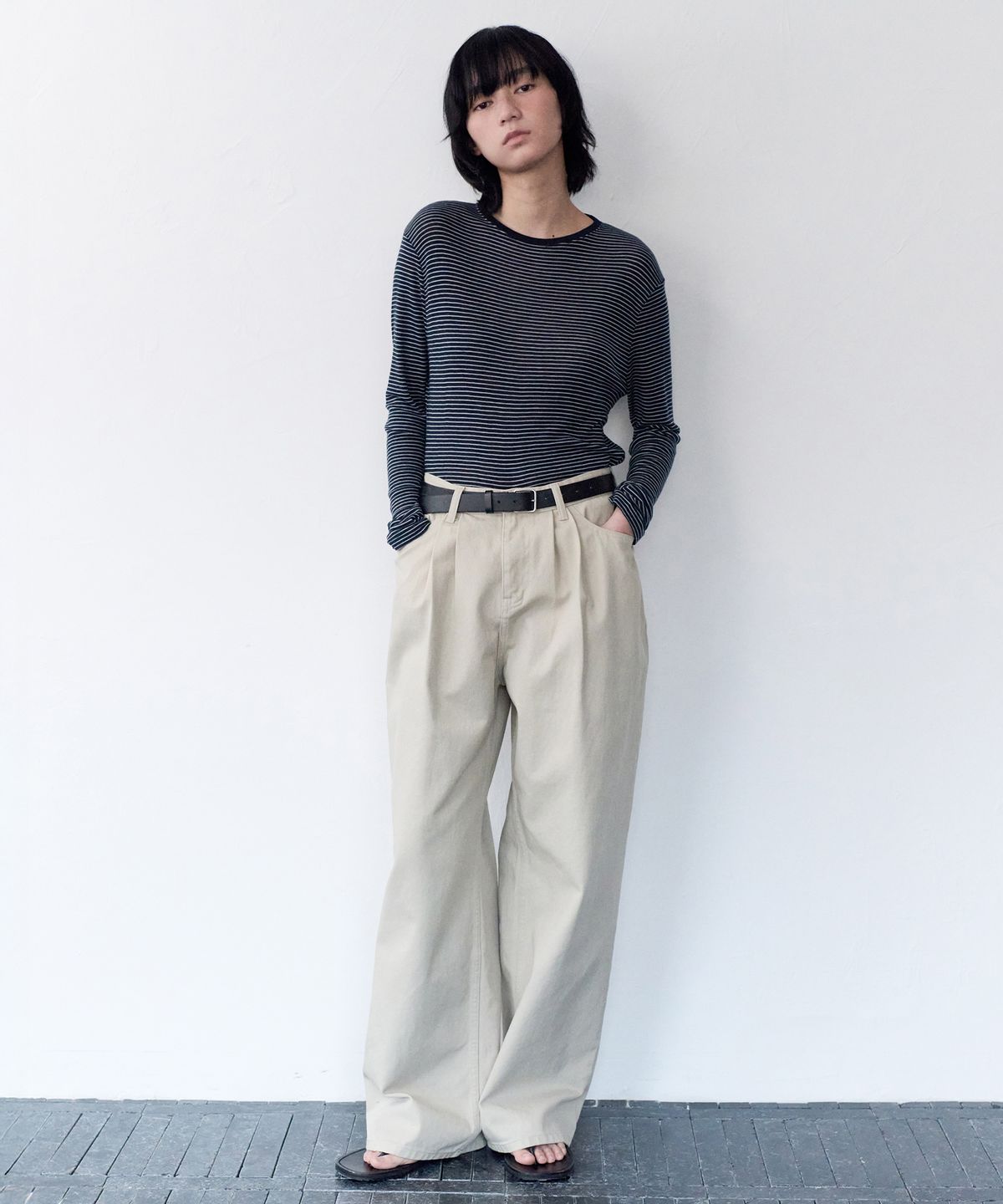 르바(LEVAR) Standard Soft Stripe T-shirt - Navy Stripe