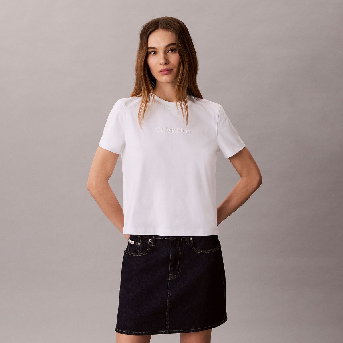 캘빈클라인 진(CALVIN KLEIN JEANS) 여성 쿨링 저지 릴렉스드 반팔 티셔츠 44B226G YAF