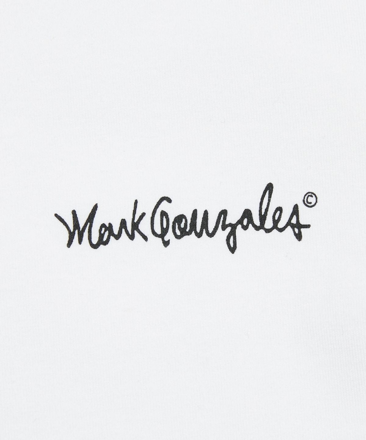 마크곤잘레스(MARK GONZALES) 우먼즈 베이직 스몰 로고 반팔 티셔츠 - WHITE