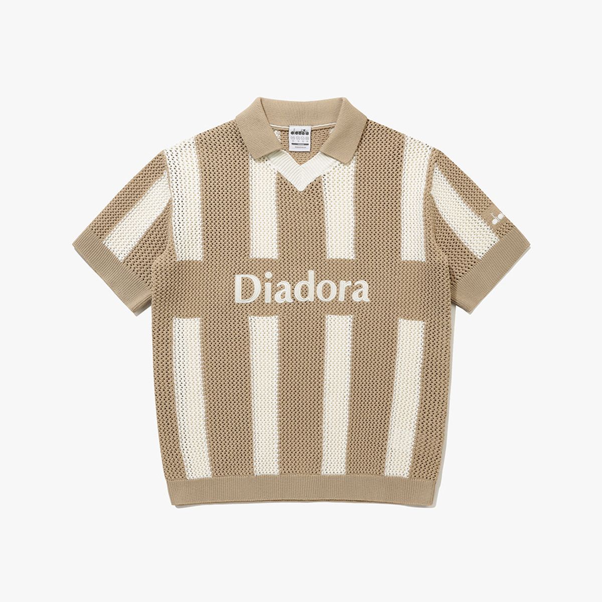 디아도라(diadora) 크로셰 스트라이프 카라 반팔 풀오버 BEIGE