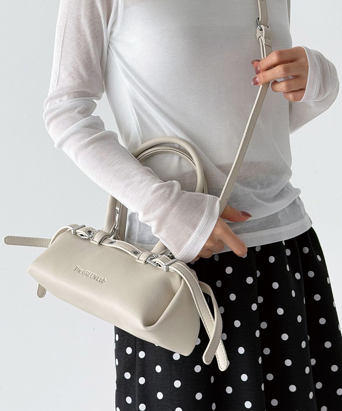 더그린랩(THE GREEN LAB) 벨티드 미니 바게트백 [화이트]