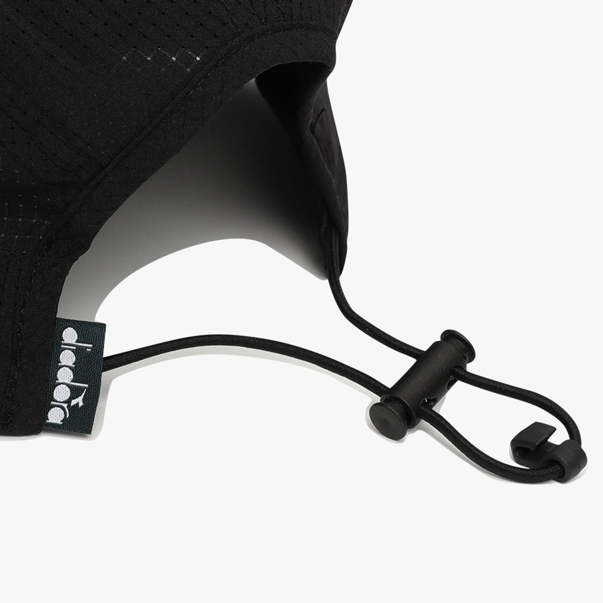 디아도라(diadora) 패커블 캡 BLACK