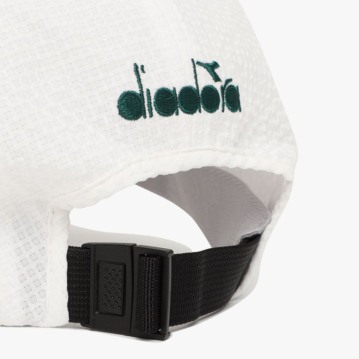 디아도라(diadora) 러닝캡 OFF WHITE