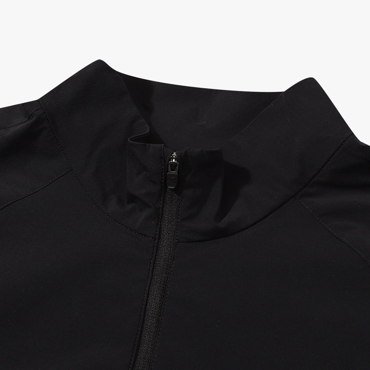 디아도라(diadora) 테니스타 반팔 아노락 BLACK