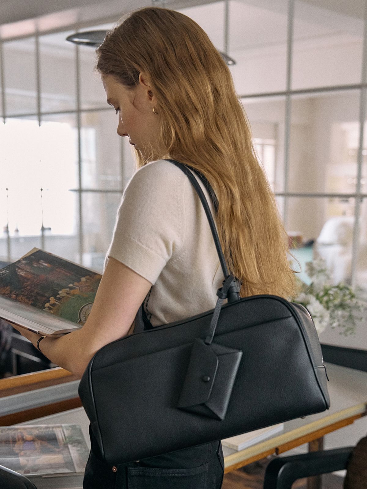 드메리엘(DEMERIEL) Elena Boston Bag Medium Black