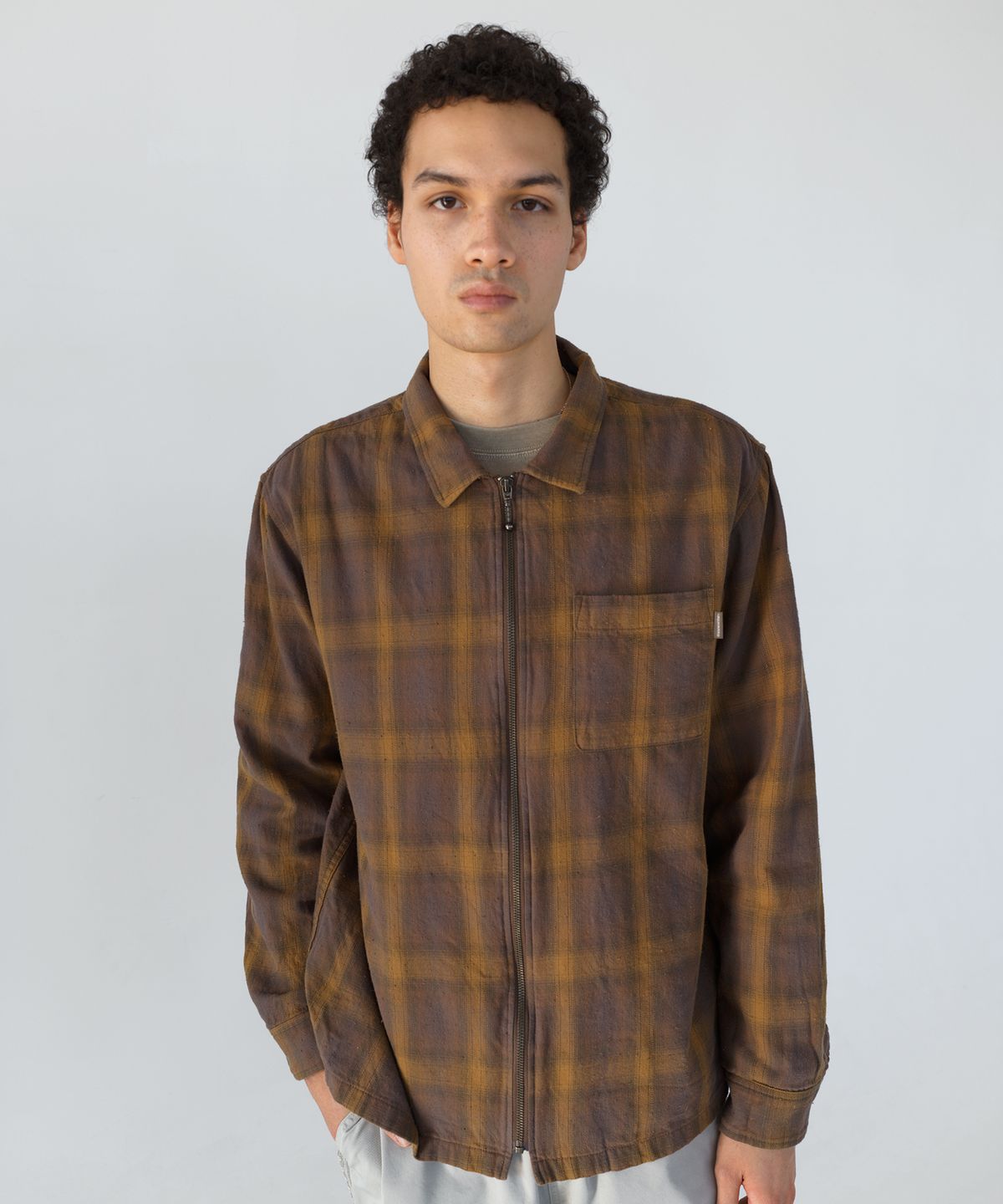 디스이즈네버댓(THISISNEVERTHAT) Nep Check Zip Shirt Brown