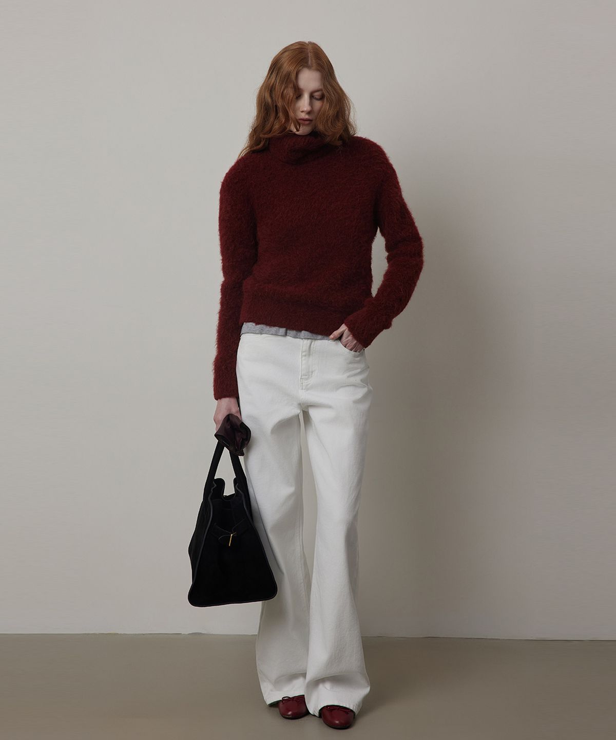 퀸스래빗(Q'SRB) Hairy Alpaca Warm Turtle-neck Knit