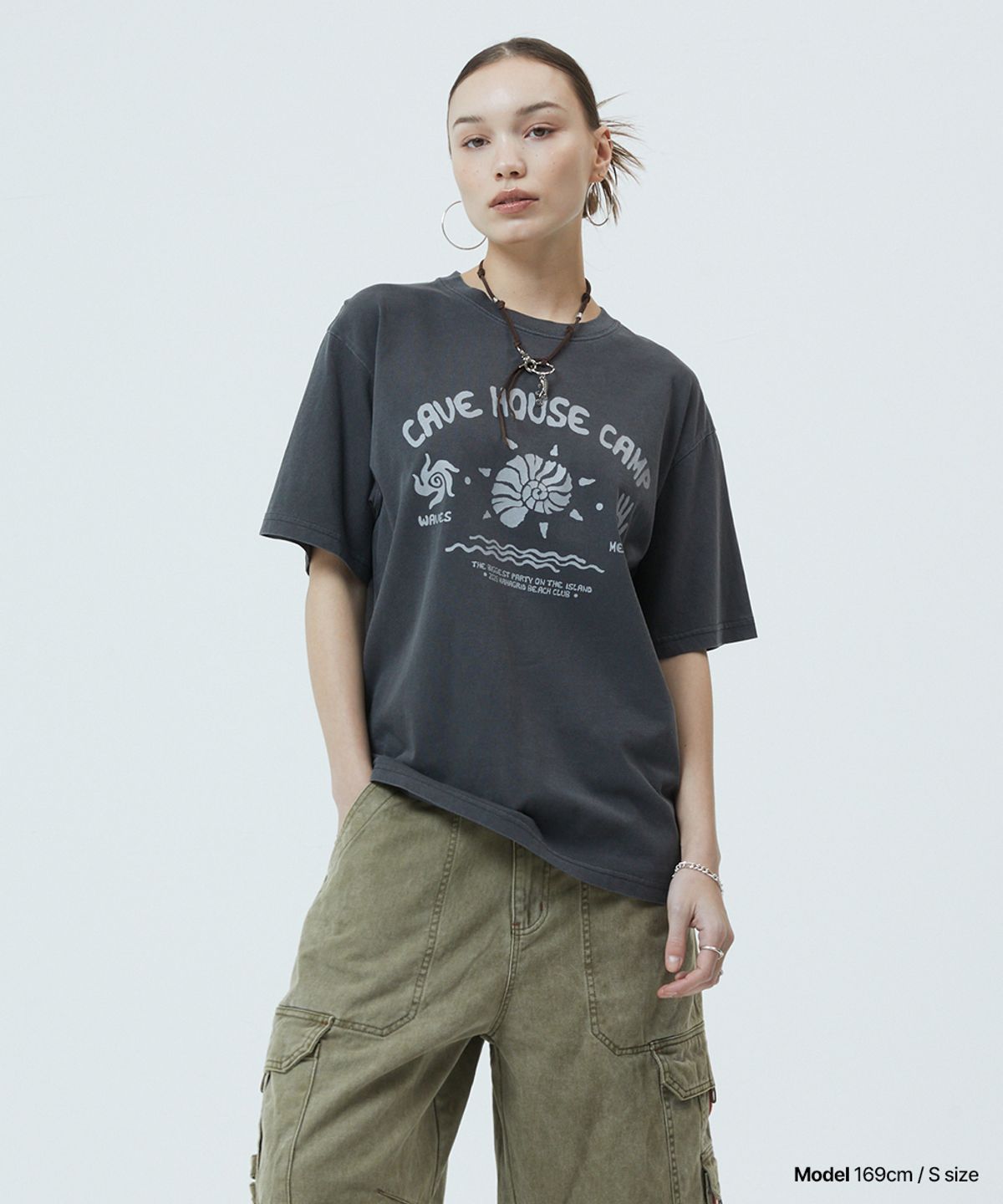 마하그리드(MAHAGRID) PIGMENT FOSSIL TEE CHARCOAL(MG2GMMT503A)