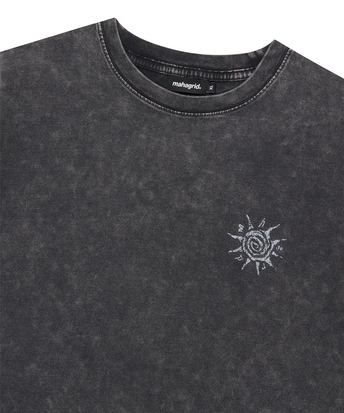 마하그리드(MAHAGRID) WASHED SOLAR APPLIQUE TEE CHARCOAL(MG2GMMT504A)