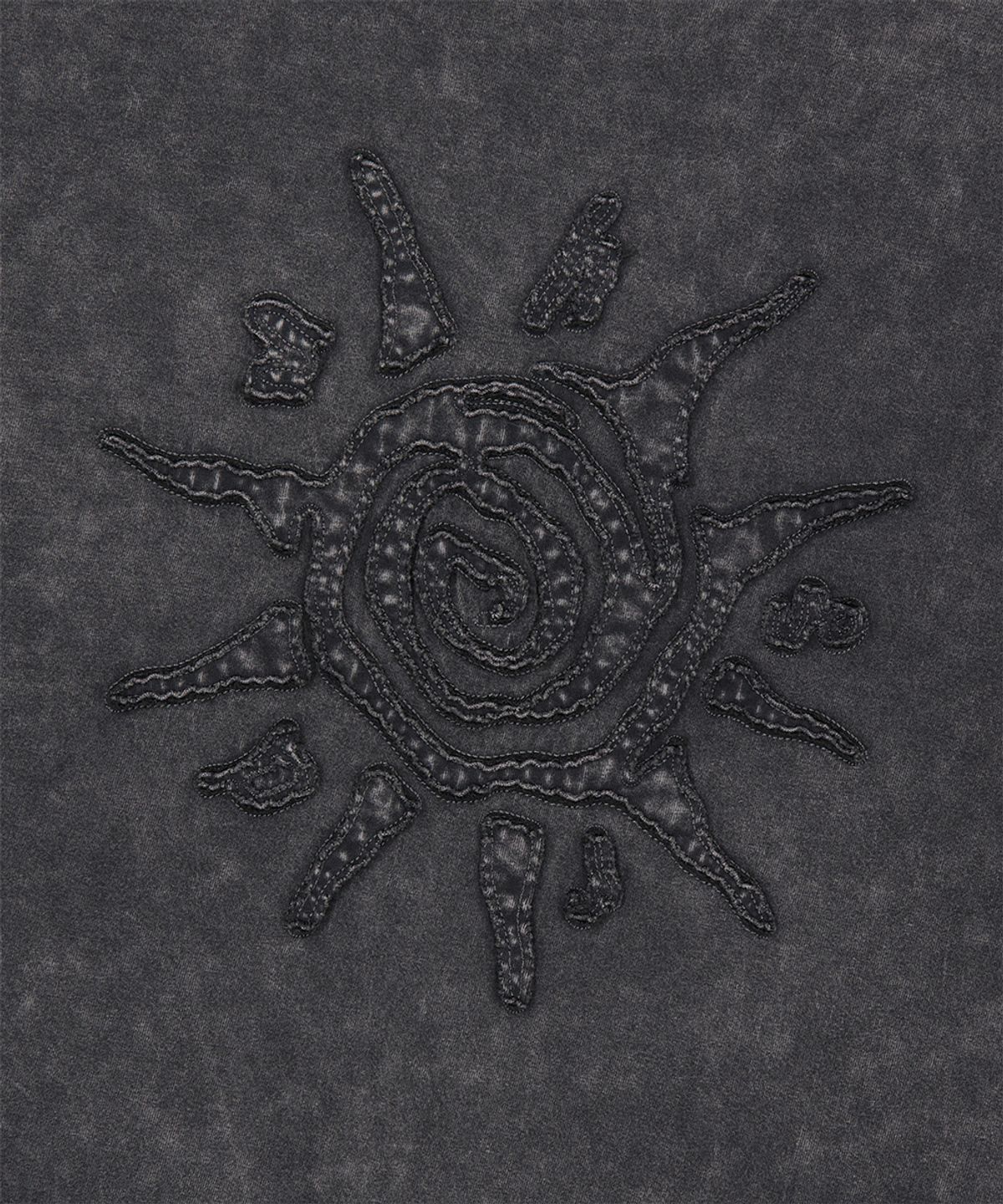 마하그리드(MAHAGRID) WASHED SOLAR APPLIQUE TEE CHARCOAL(MG2GMMT504A)