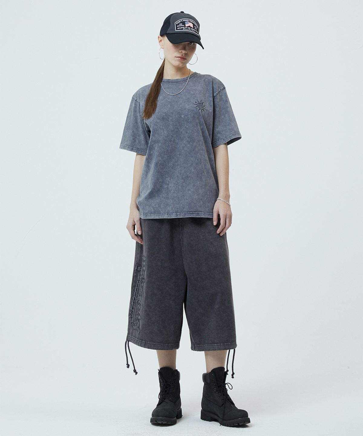 마하그리드(MAHAGRID) WASHED SOLAR APPLIQUE TEE NAVY(MG2GMMT504A)