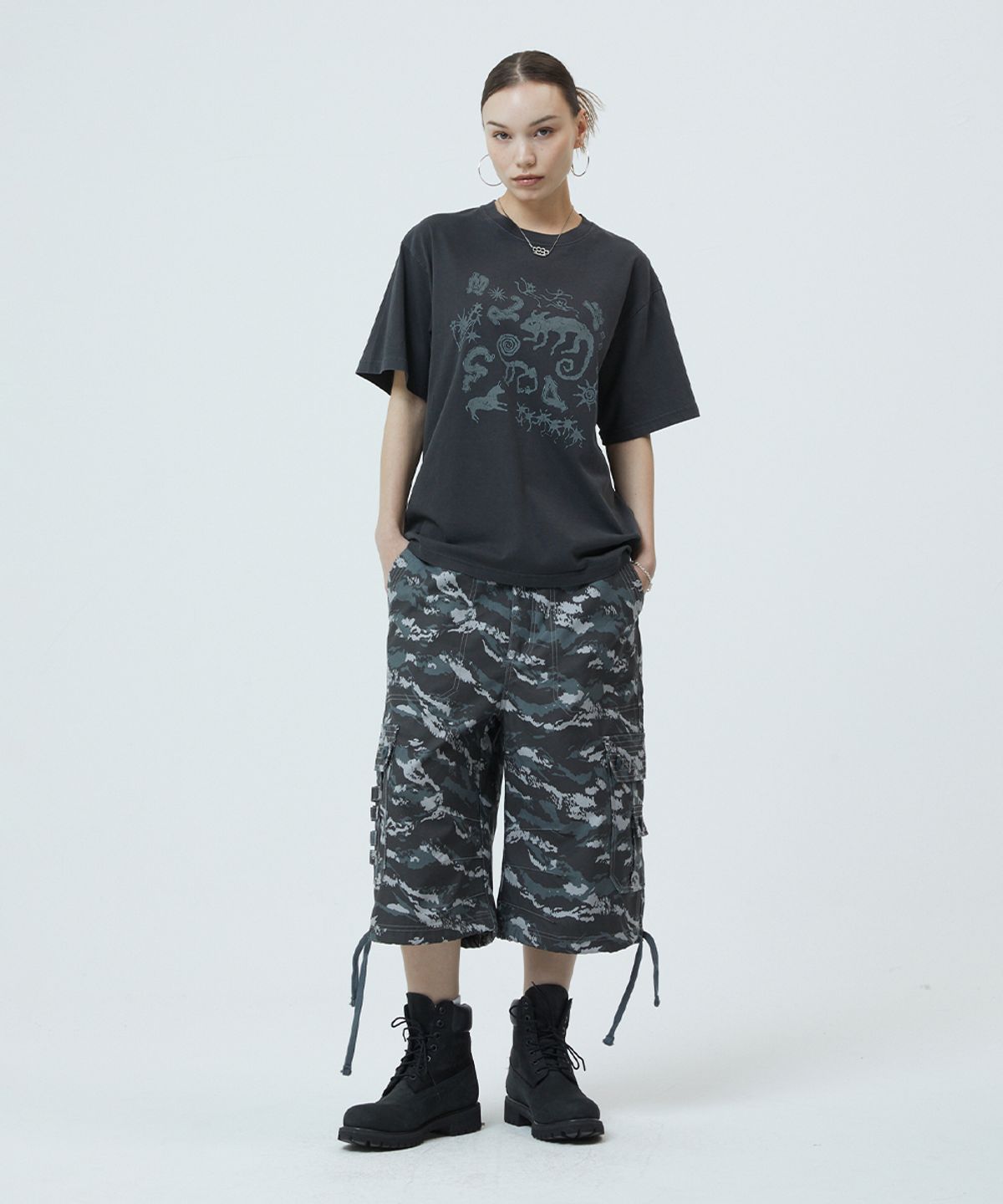 마하그리드(MAHAGRID) PIGMENT CAVES TEE CHARCOAL(MG2GMMT511A)