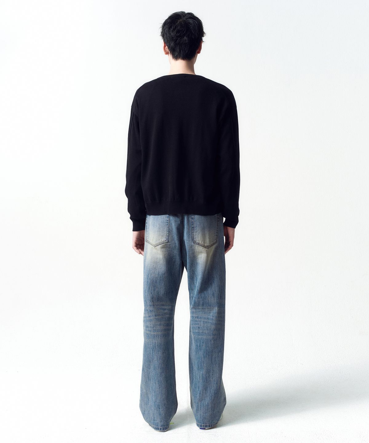 인사일런스(INSILENCE) 울 블렌드 라운드 넥 카디건 BLACK