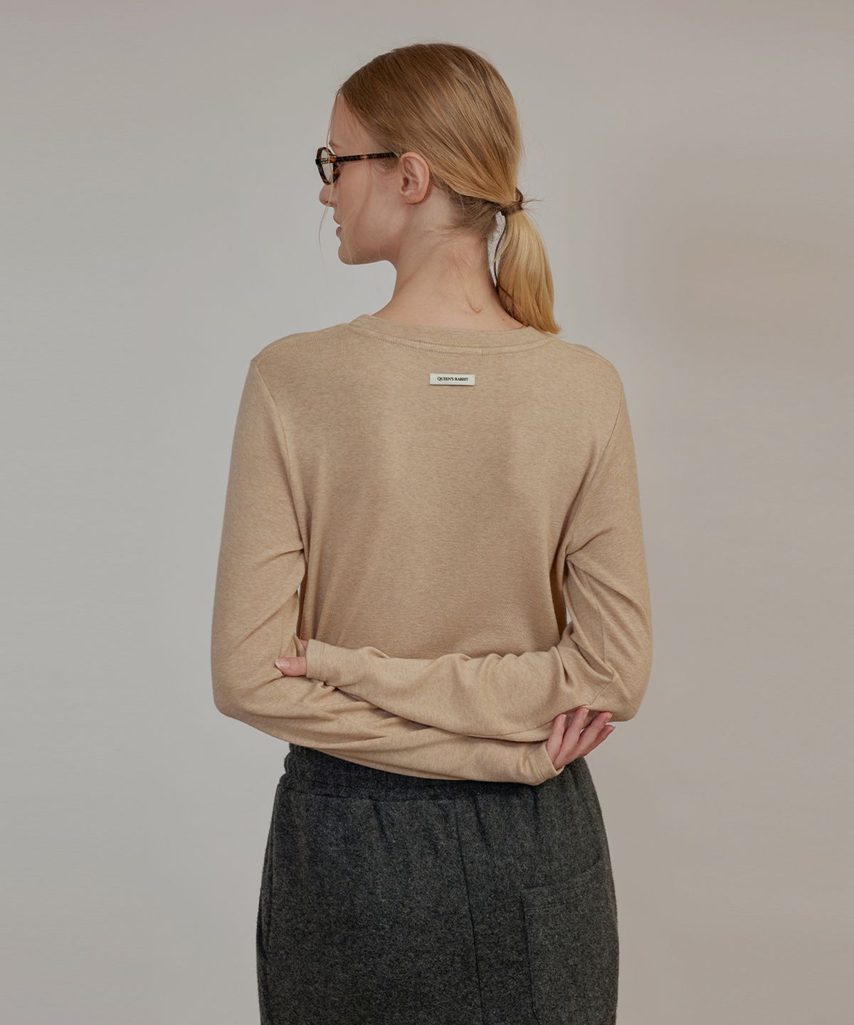 퀸스래빗(Q'SRB) Essential Wool Stretch Crewneck T Shirt