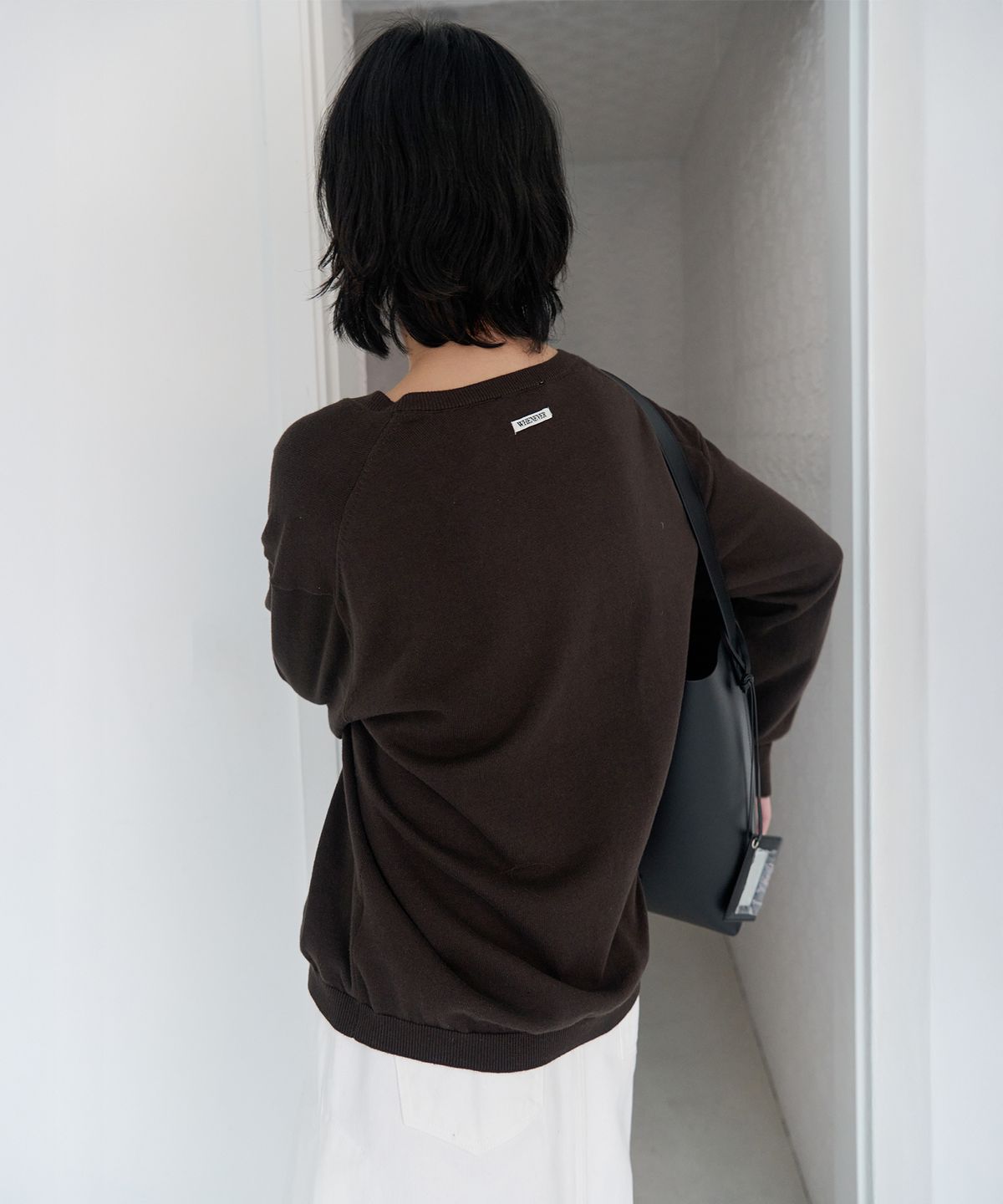 르바(LEVAR) All-day Cotton V-neck Knit - Espresso Brown