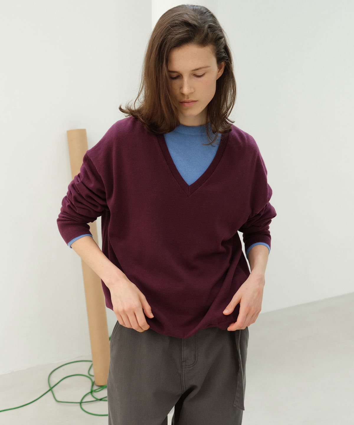 르바(LEVAR) All-day Cotton V-neck Knit - Plum