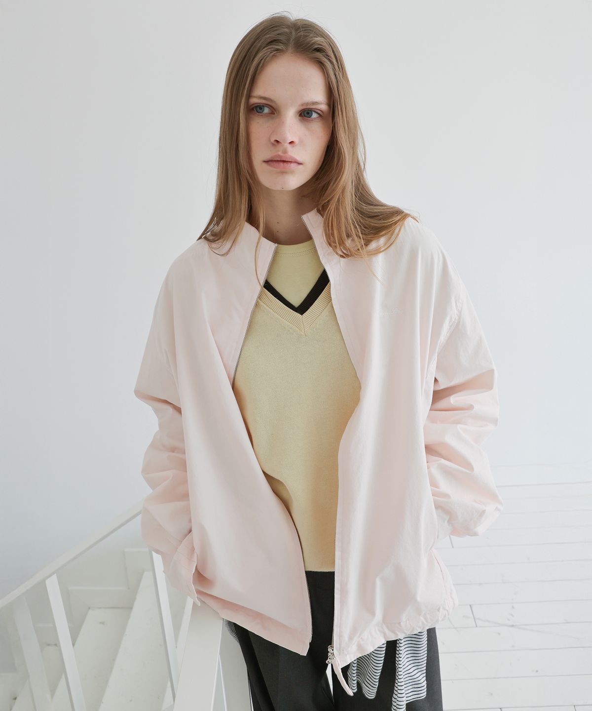 르바(LEVAR) Ground Raglan Zip-up Jumper - Blush Pink
