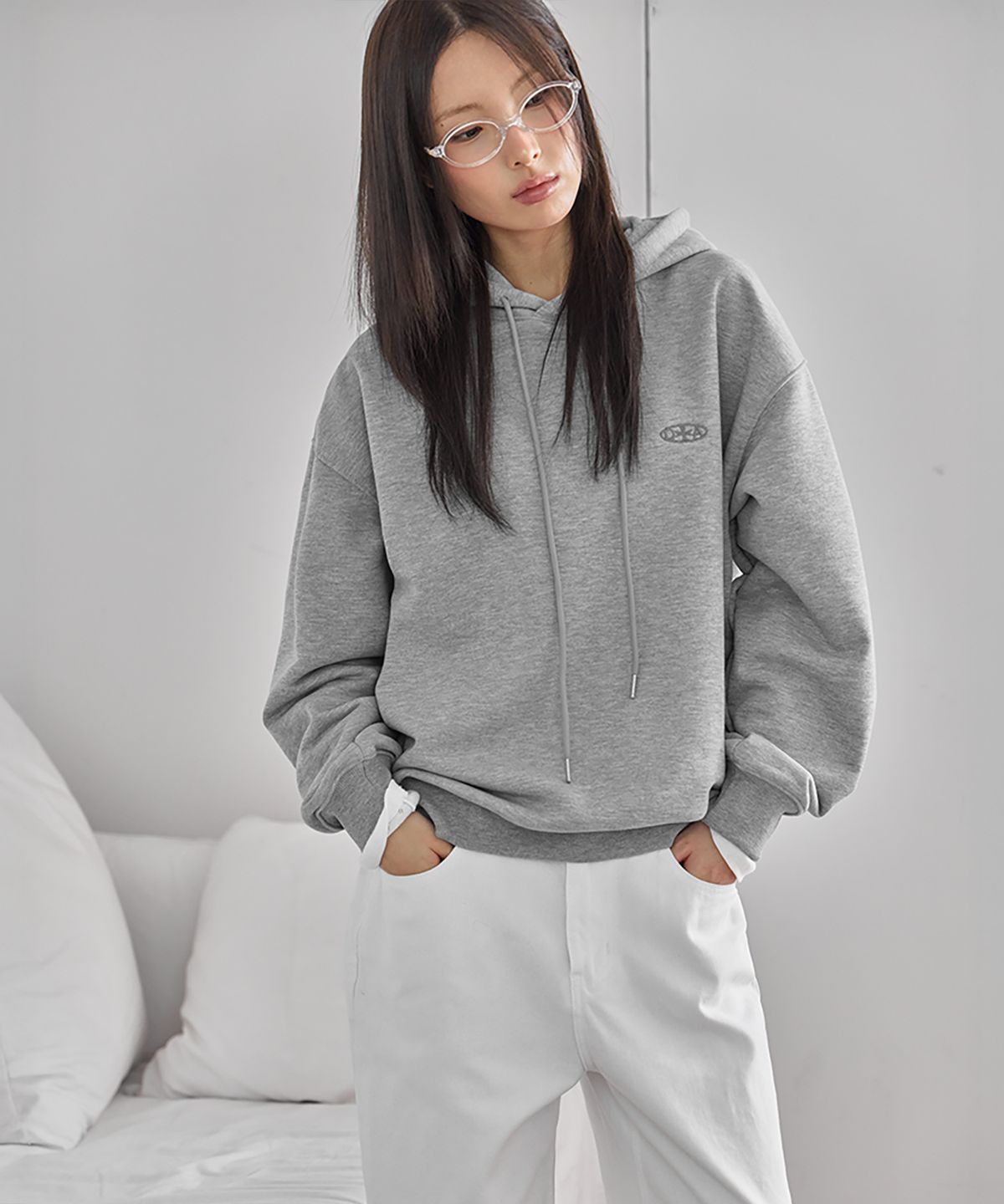 런던다다(LONDONDADA) Signature Logo Hooded Sweatshirt, 2colors