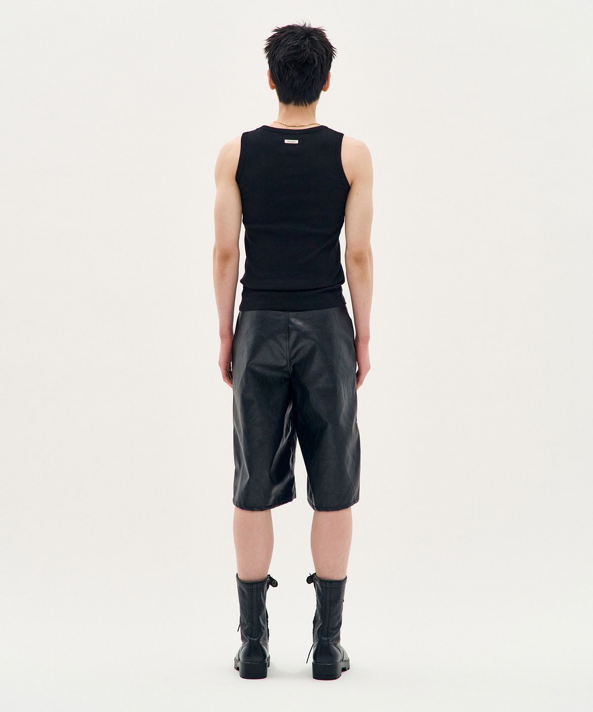 피알씨에스에스(PRCSS) Leather Bermuda Shorts - Black