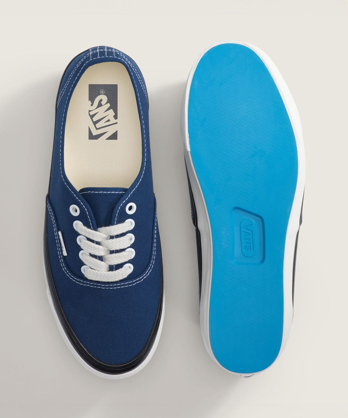 반스(VANS) 프리미엄 어센틱 데크 44 LX - 블루 / VN000EFZCJE1