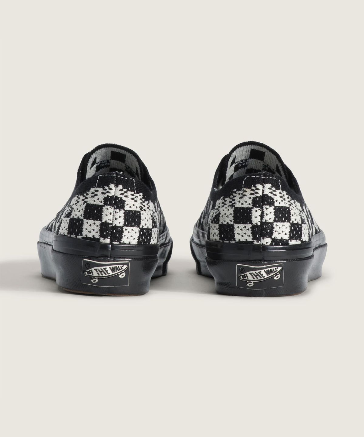반스(VANS) 프리미엄 어센틱 44 EK - (펑크체크) 블랙:마시멜로우 / VN000EJC1KP1