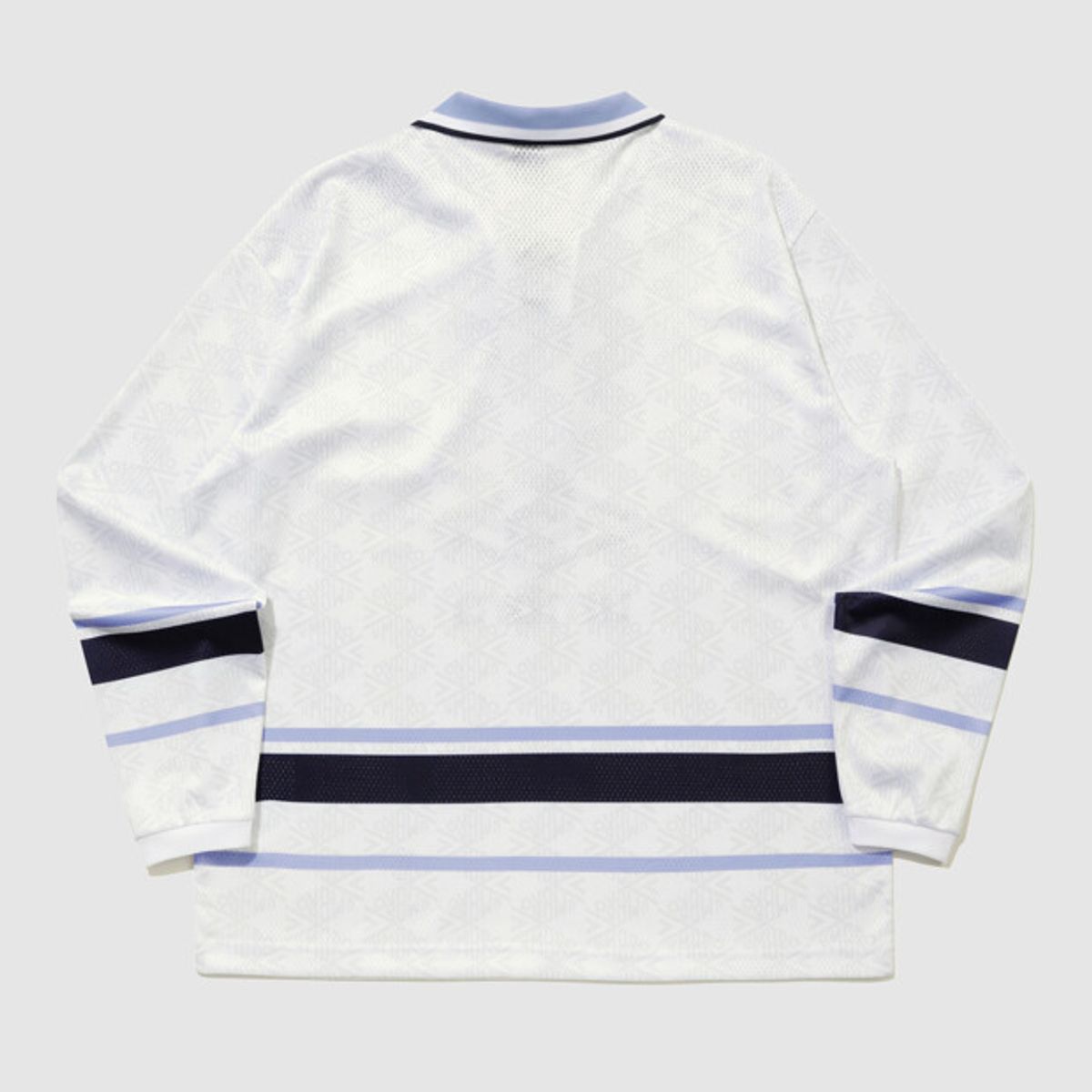 엄브로(UMBRO) 레이스업 메쉬 긴팔 티셔츠 화이트 UR121CRL32