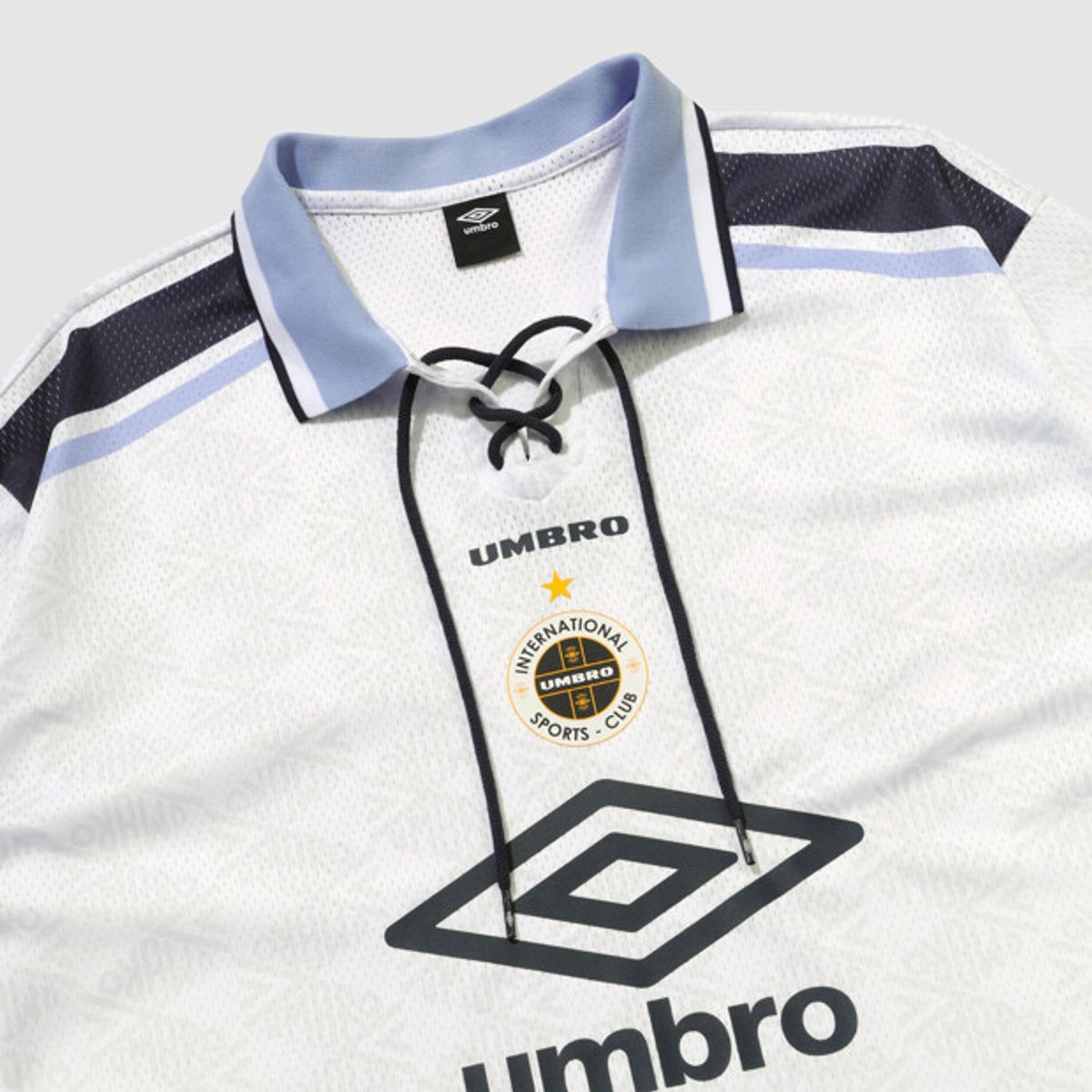 엄브로(UMBRO) 레이스업 메쉬 긴팔 티셔츠 화이트 UR121CRL32
