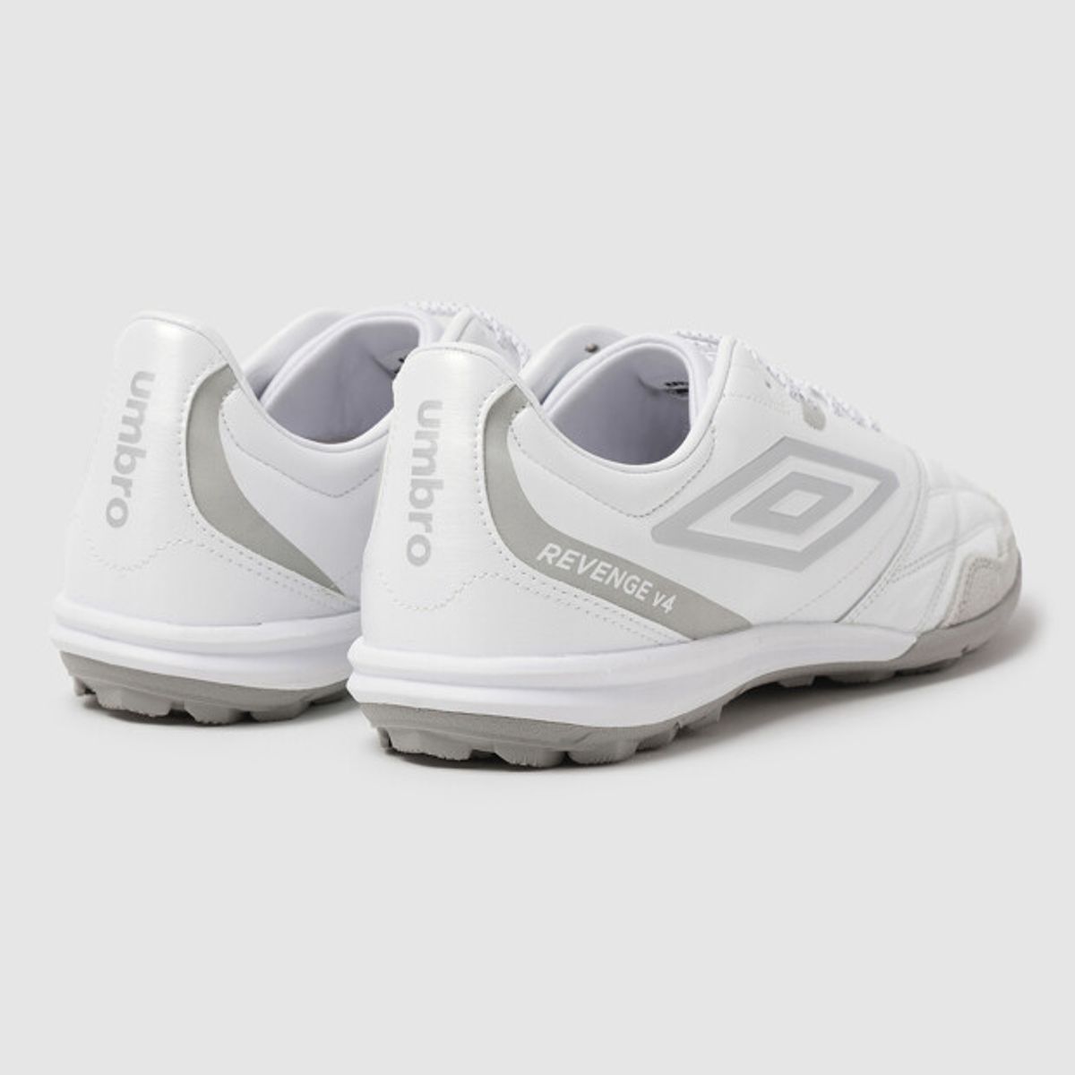 엄브로(UMBRO) REVENGE PREMIUM (리벤지 프리미엄) 화이트 UR123STF21