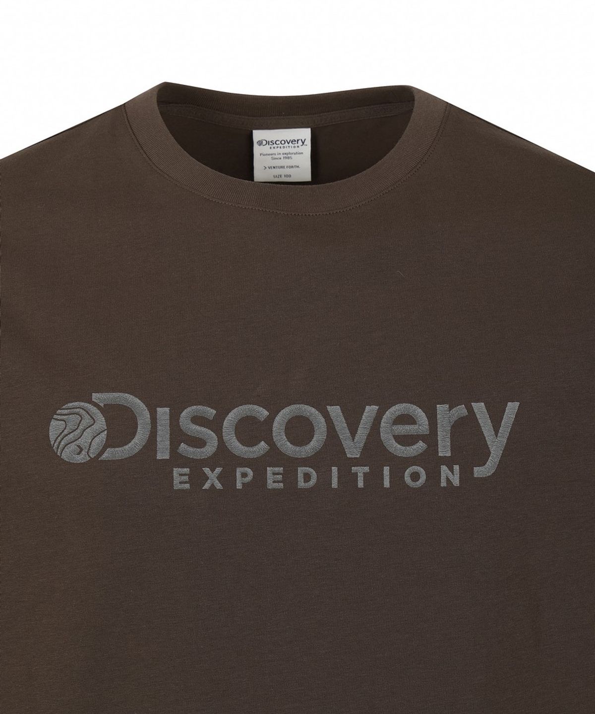 디스커버리 익스페디션(DISCOVERY EXPEDITION) 남성 프레시벤트 로건 반팔티셔츠 (Brown)