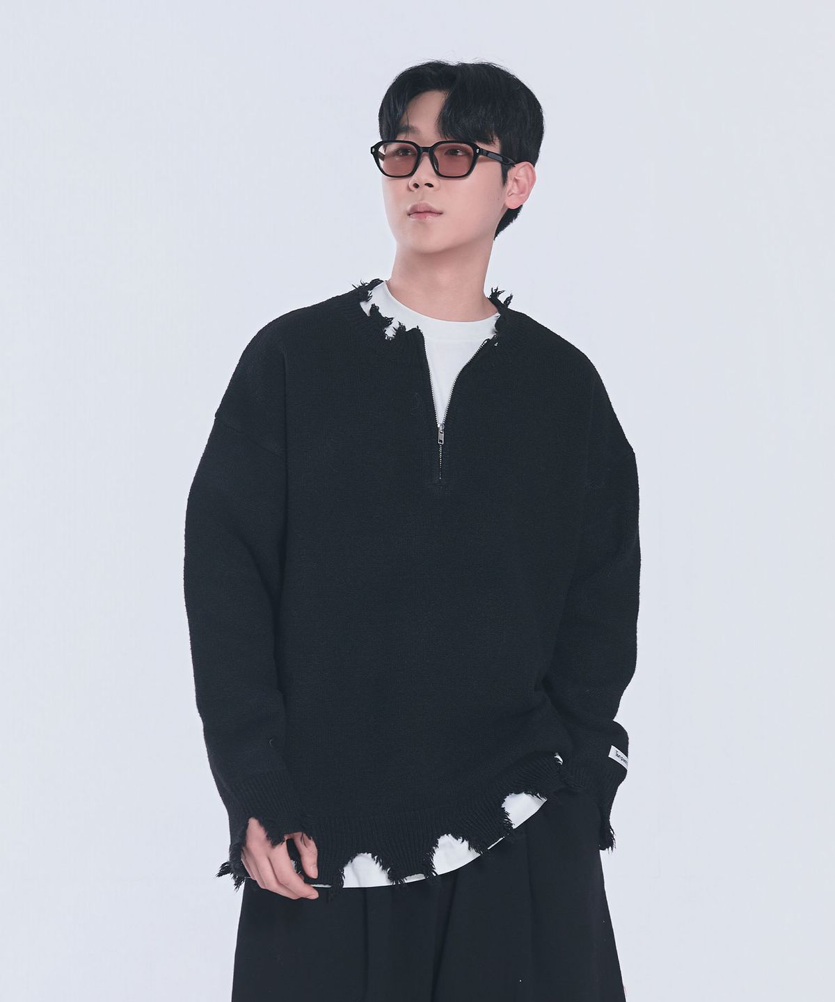 텐 패스트 세븐(TEN PAST SEVEN) 러프 헴 하프 집업 풀오버 니트 (2 Colors)