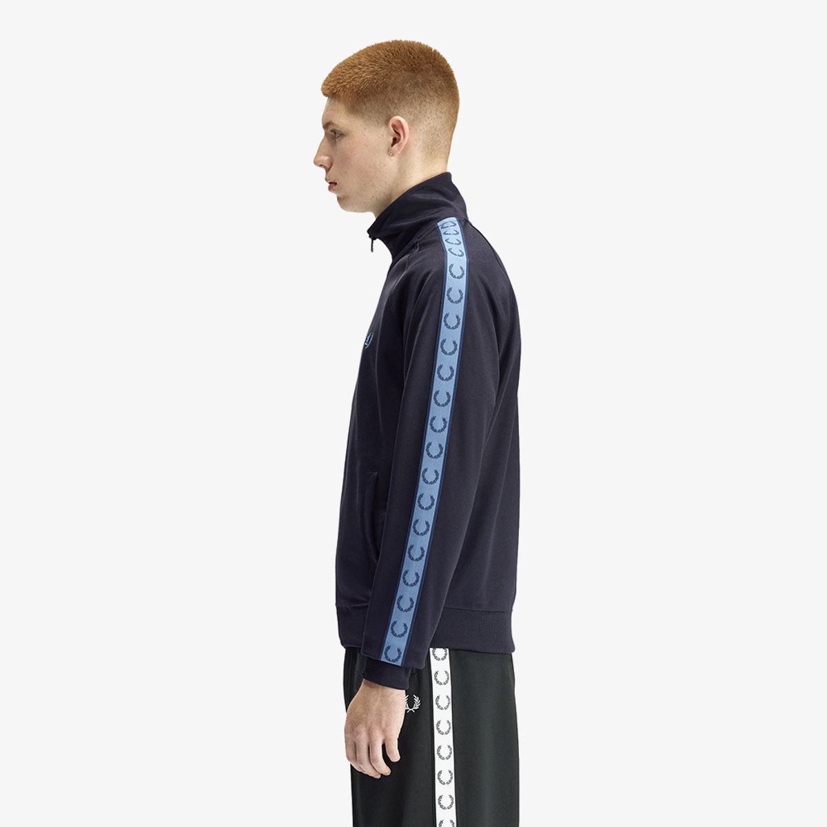 프레드페리(FRED PERRY) [Sport] 컨트라스트 테잎 트랙 재킷 - 네이비/에이스블루/테니스블루 AFPM2615557-93A