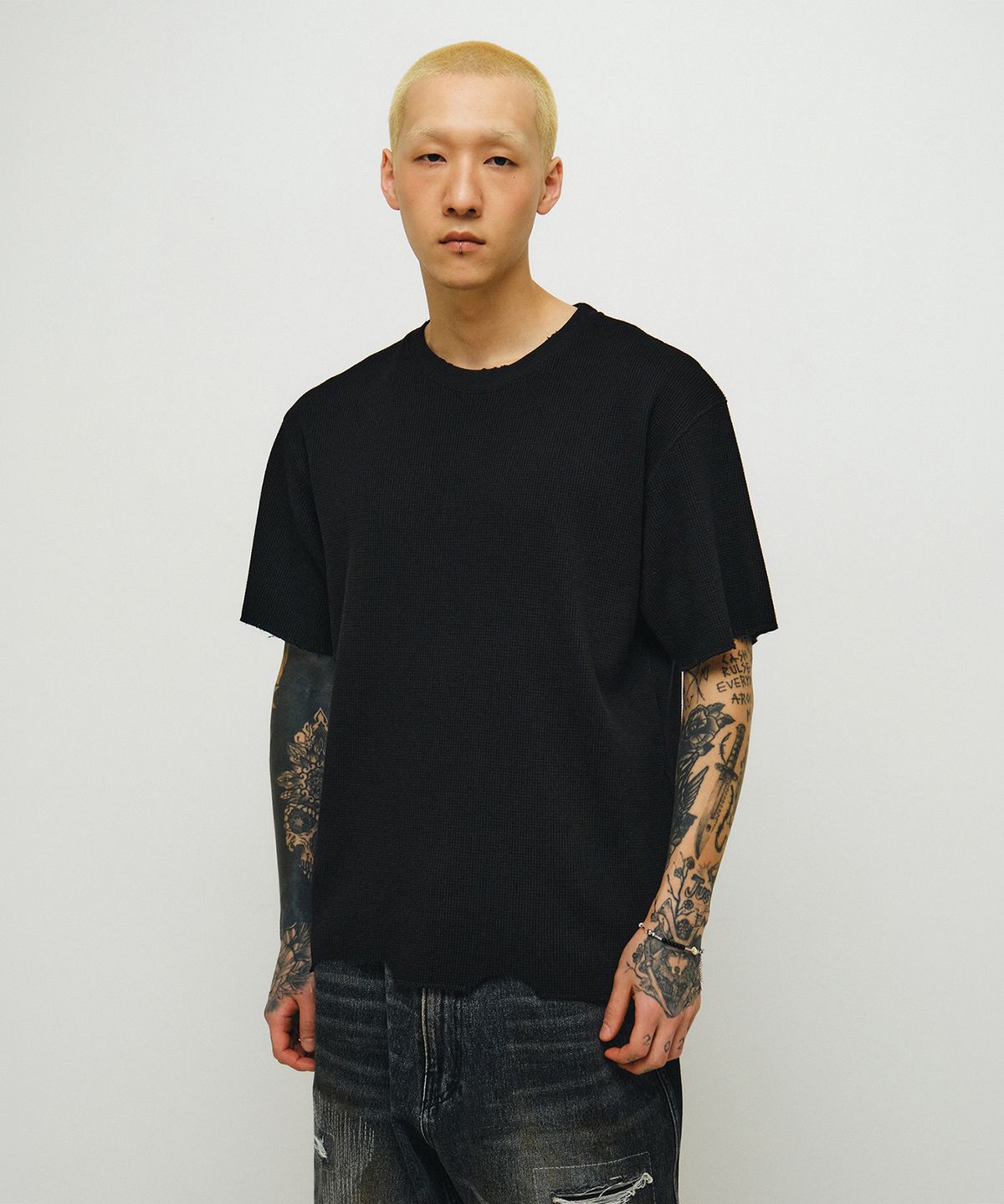 엔도어(ENDOOR) Vtg Damage 1/2 T-Shirt (black)
