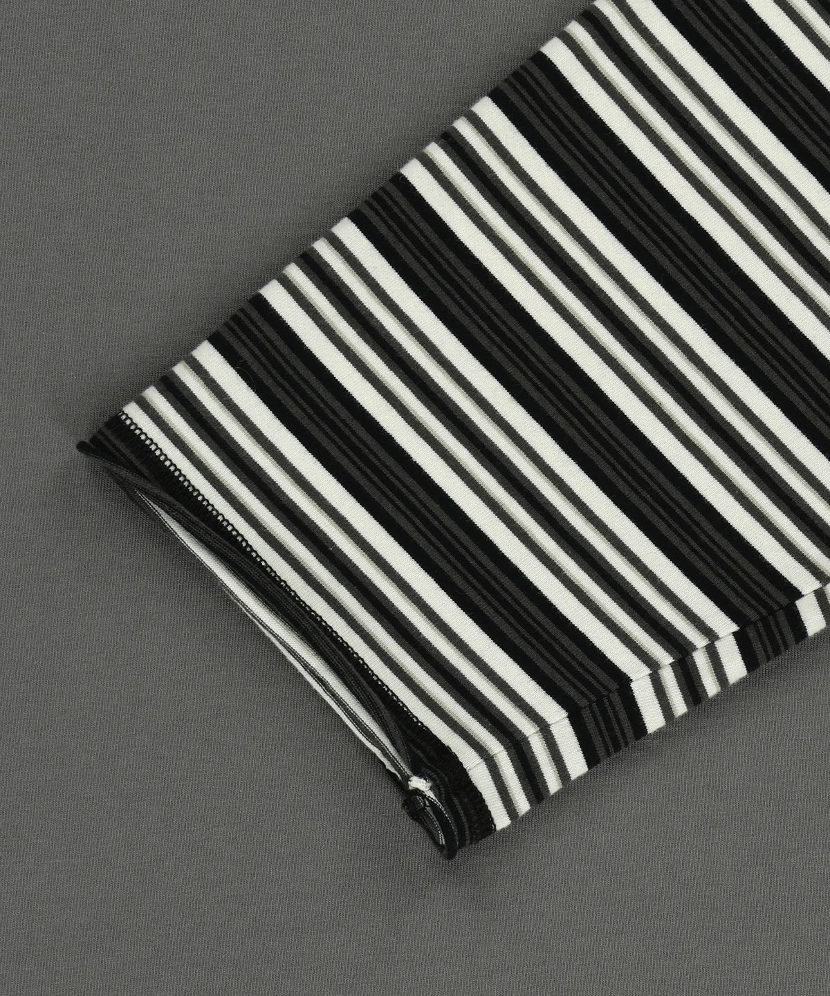 엔도어(ENDOOR) Layered Stripe Long Sleeve  (gray)