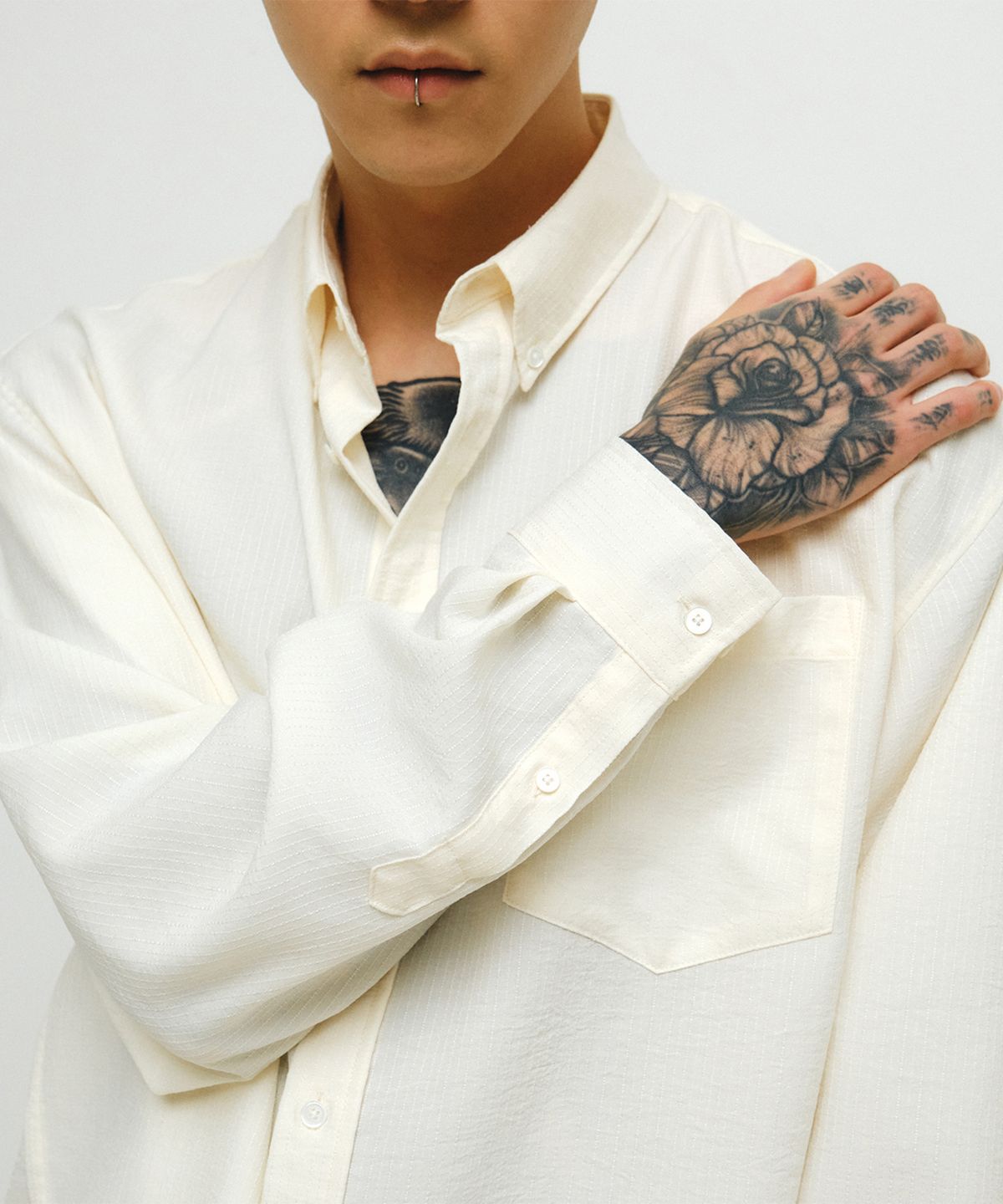 엔도어(ENDOOR) Muted stripe shirt (ecru)