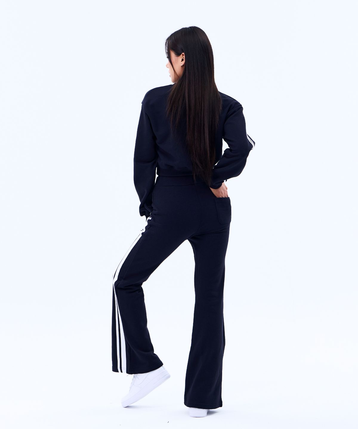 미학(MIHAK) 아이비리그 트랙 라인 부츠컷 팬츠 (NAVY)