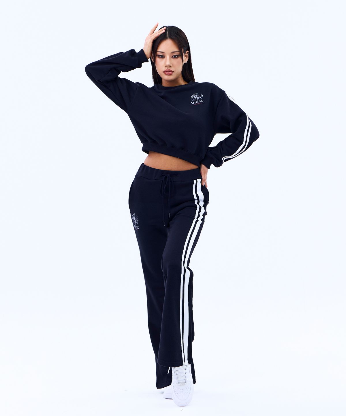 미학(MIHAK) 아이비리그 트랙 라인 크롭 스웨트셔츠 (NAVY)