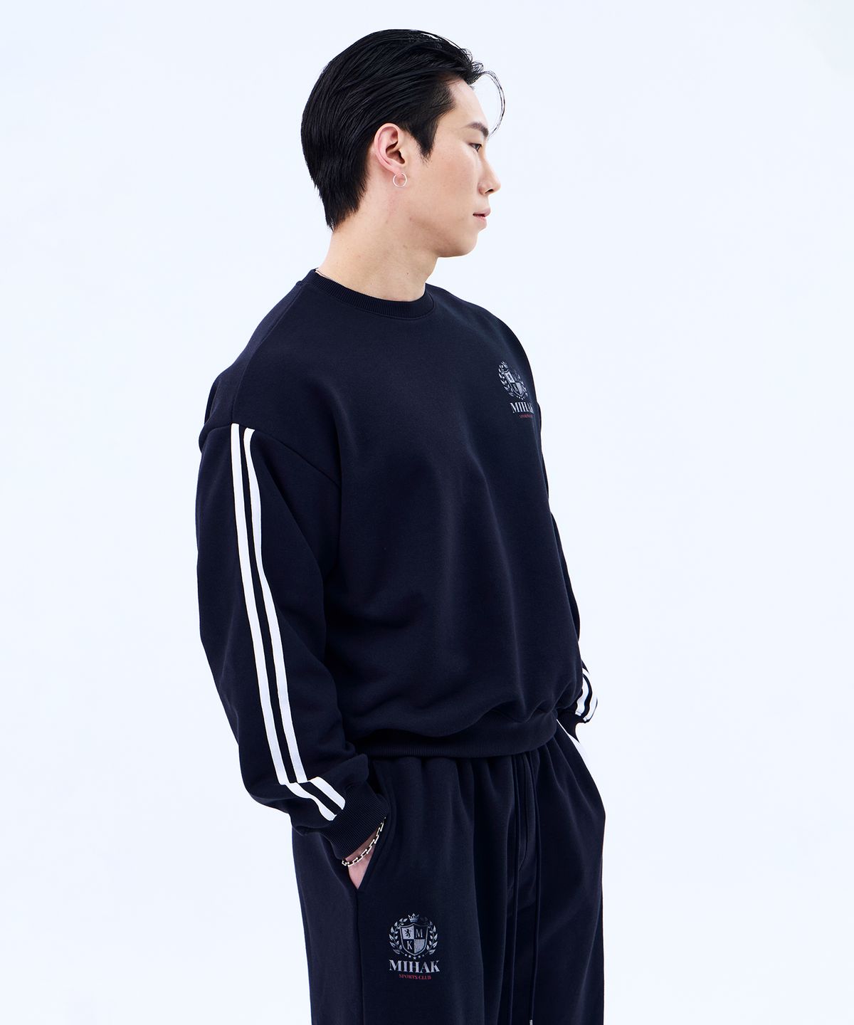 미학(MIHAK) 아이비리그 트랙 라인 스웨트셔츠 (NAVY)
