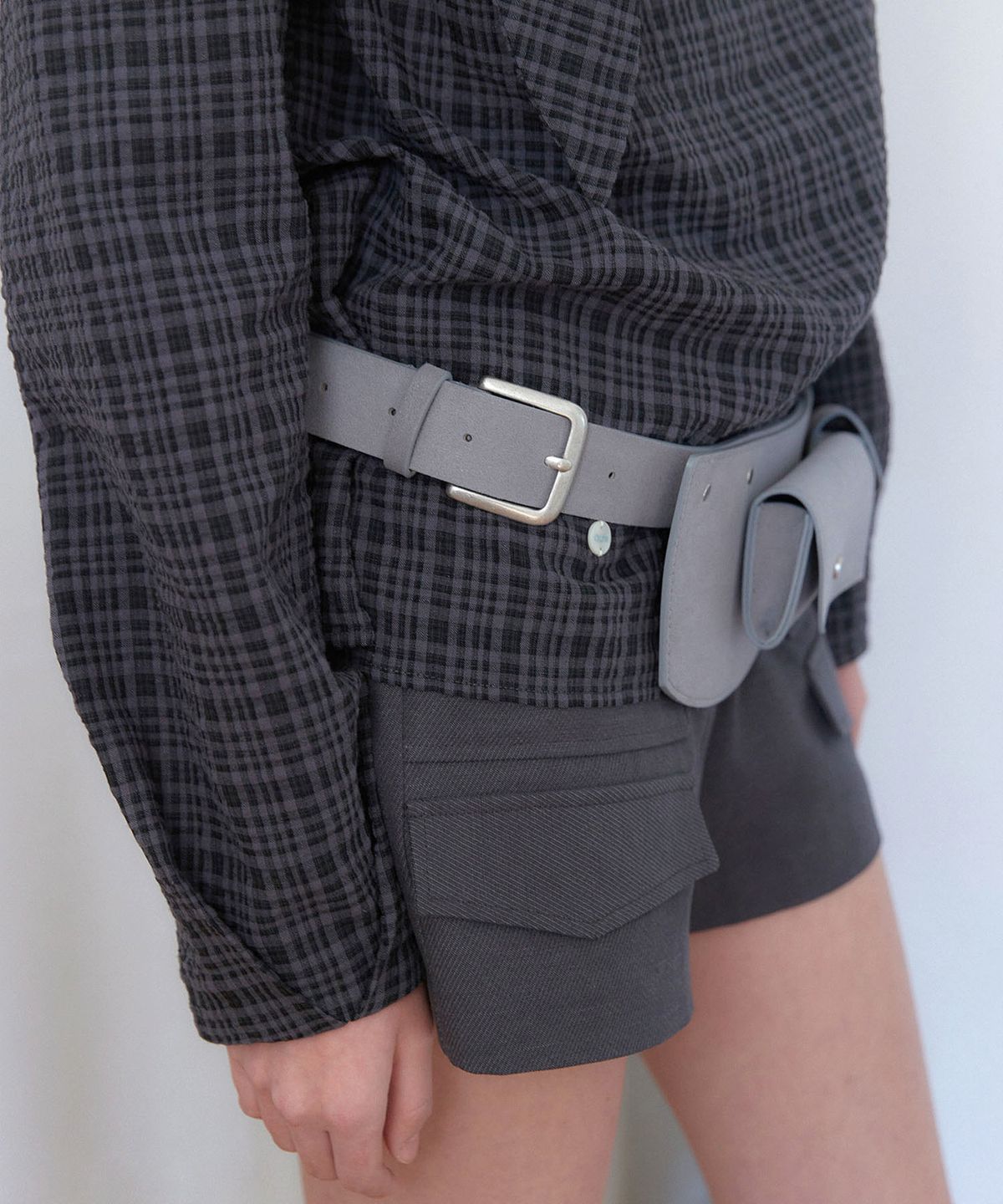 아우로(OURO) SNAP BELT BAG [ PALE BLUE ]