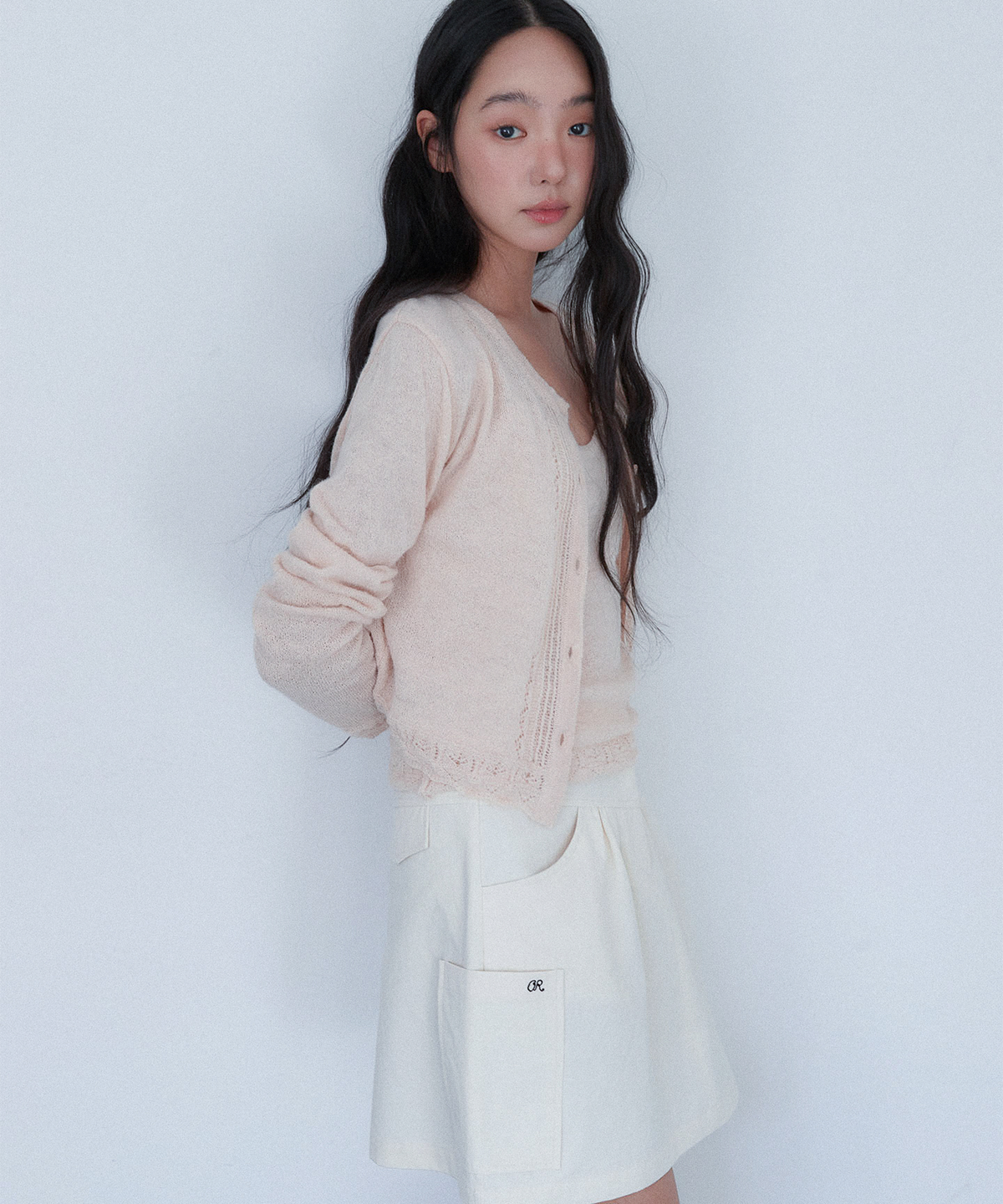 아우로(OURO) SHIRRING CARGO MINI SKIRT [ CREAM ]