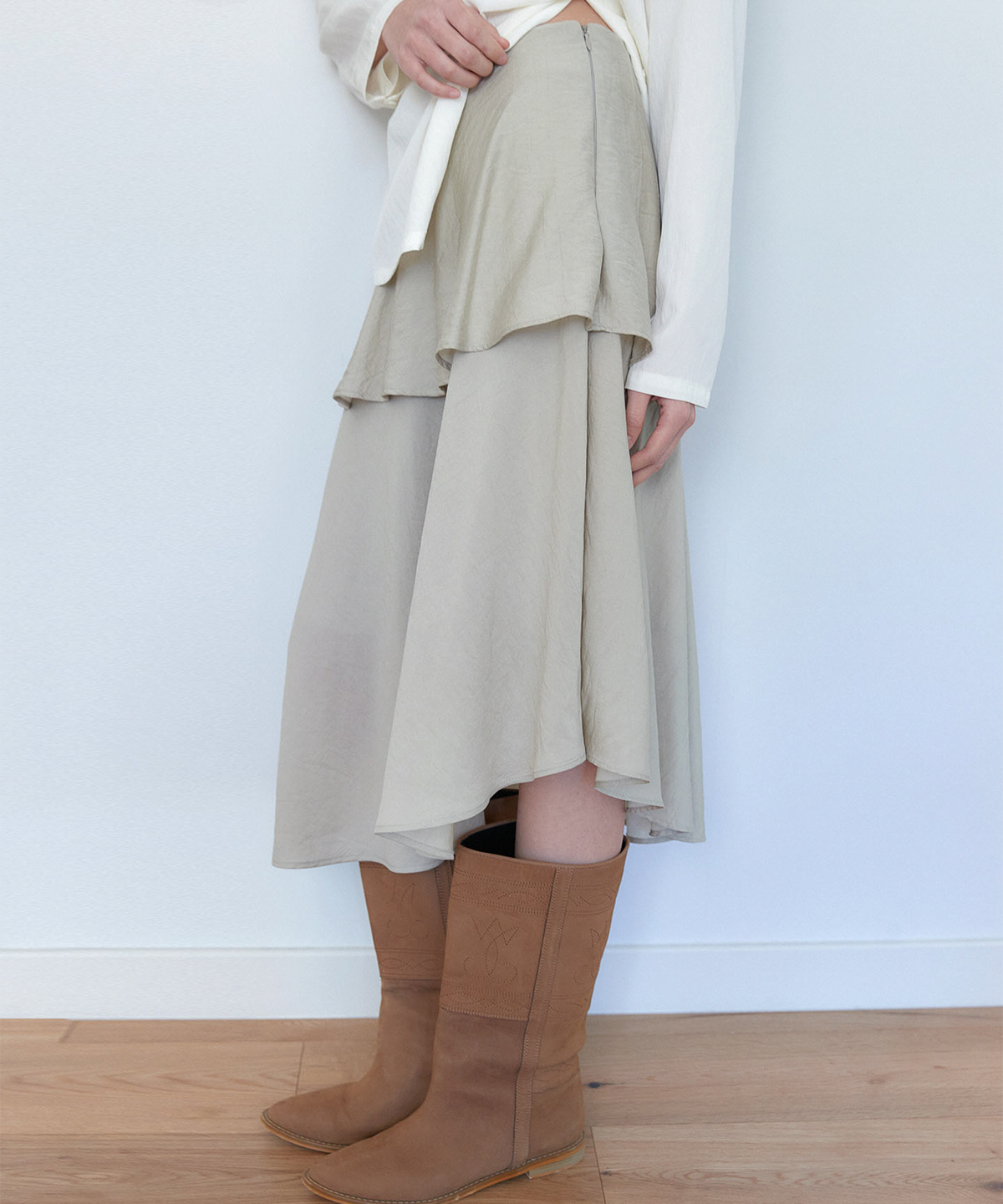 아우로(OURO) SHEER FRILL SKIRT [ BEIGE ]