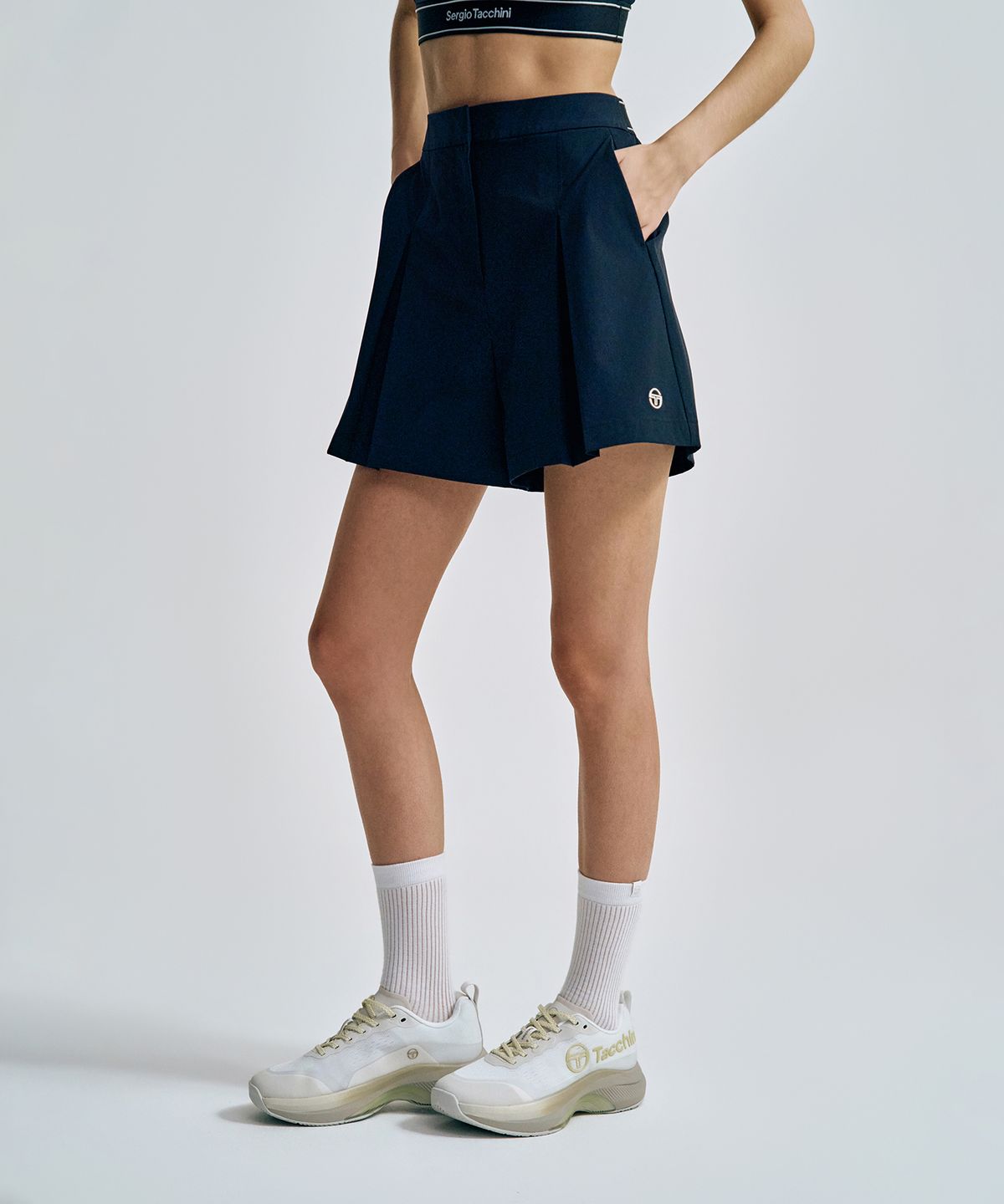 세르지오 타키니(SERGIO TACCHINI) W 프레쉬닷 핀턱 쇼츠 (Black)