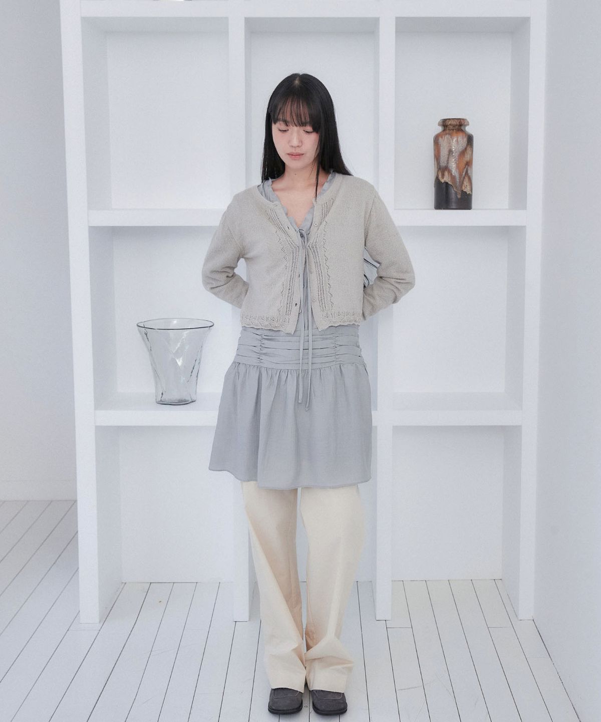 아우로(OURO) RIBBON SHIRRING ONE PIECE DRESS [ PALE BLUE ]
