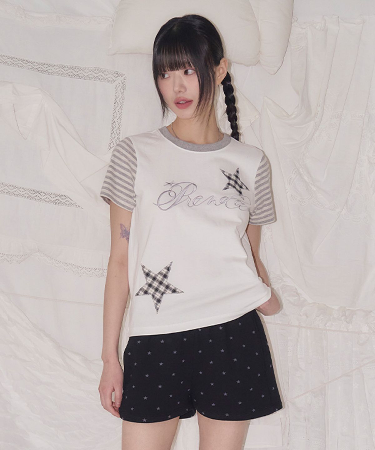 프렌다(PRENDA) CHECK STAR STRIPE CREWNECK TEE WHITE