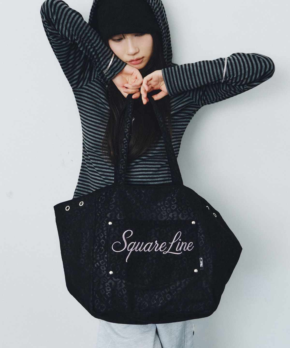 스퀘어라인(SQUARELINE) ROEN 로엔_ Black
