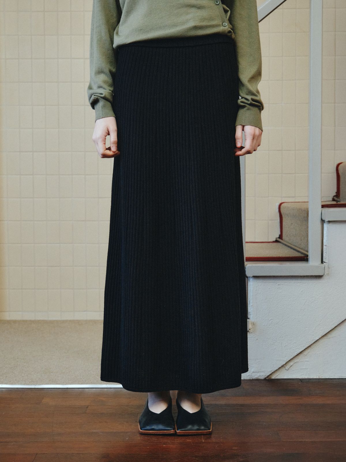 리플레인(REPLAIN) WOOL LONG KNIT SKIRT_BLACK